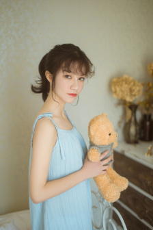 钢琴教师电影